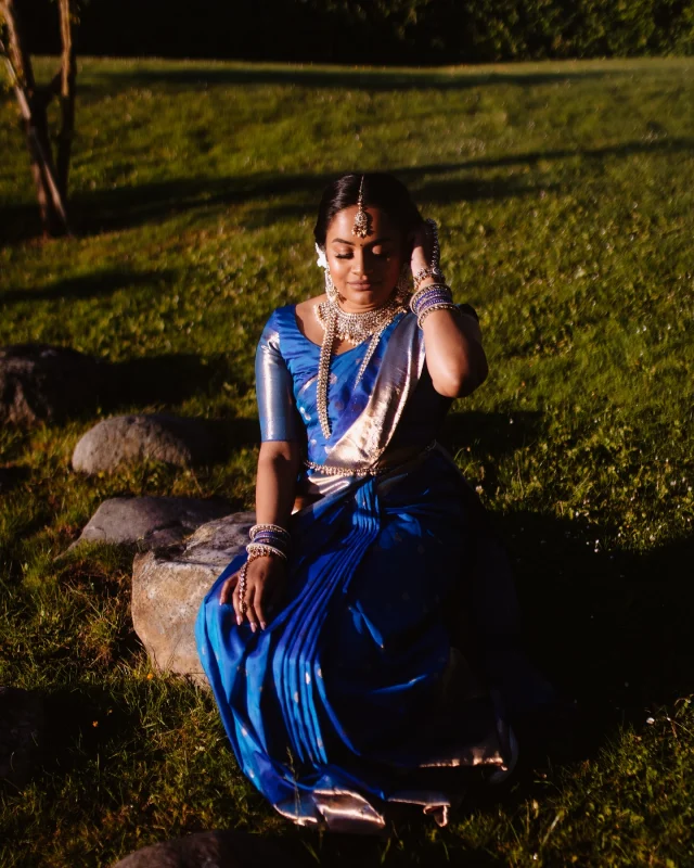 💙Details and credit: 

📸 Photography: @ljeyash @sey1_photography @s_seyan 
🎥  Video: @nomad_record 
💄 MUA:  @claritybridedenmark 
💃🏽 Saree: @mahaarani_luxe 
💍 Accessories: @mahaarani_luxe 
💐 Bouquet and decoration: @bysuddi 

❤️💃🏽

#love #grateful #wedding #weddingday #hinduwedding #tamil #saree #couple #weddingseason #instagood #instagram #photooftheday #loveislove #life #stationery #weddingdetails #photography #photoshoot  #loveislove