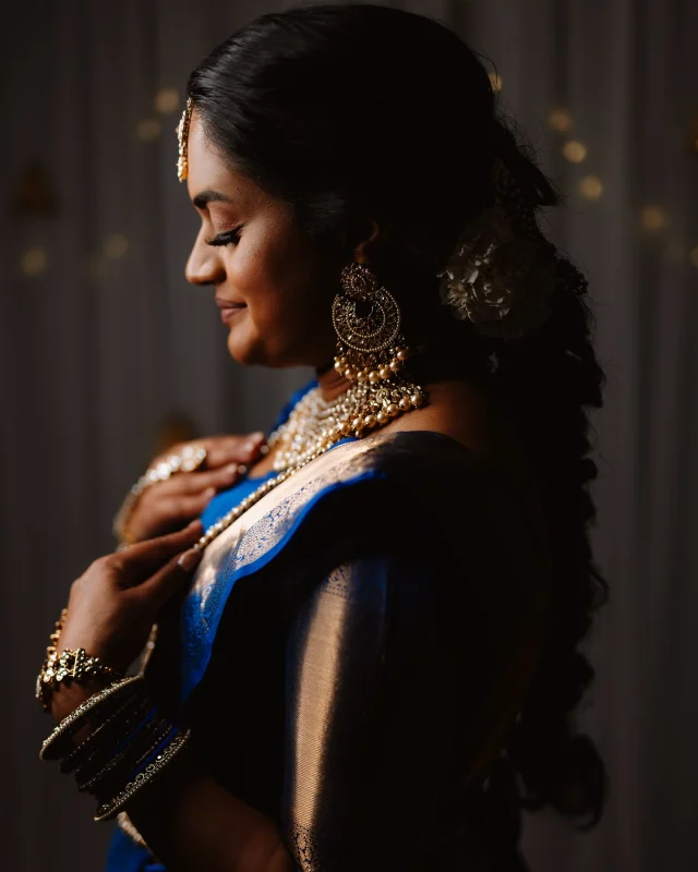 💙Details and credit: 

📸 Photography: @ljeyash @sey1_photography @s_seyan 
🎥  Video: @nomad_record 
💄 MUA:  @claritybridedenmark 
💃🏽 Saree: @mahaarani_luxe 
💍 Accessories: @mahaarani_luxe 
💐 Bouquet and decoration: @bysuddi 

❤️💃🏽

#love #grateful #wedding #weddingday #hinduwedding #tamil #saree #couple #weddingseason #instagood #instagram #photooftheday #loveislove #life #stationery #weddingdetails #photography #photoshoot  #loveislove